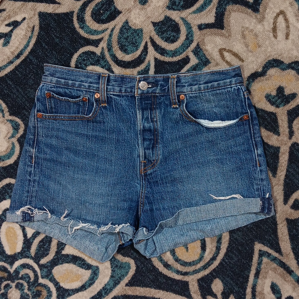 Levi's white oak cone denim high rise denim shorts womens sz 31 - Picture 1 of 10